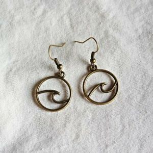 New Antique bronze wave earrings